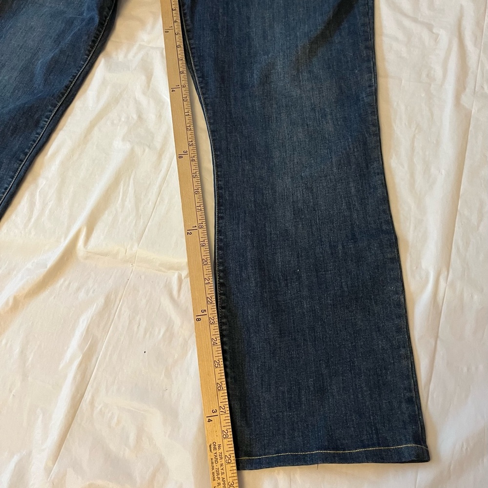 Liz Lange maternity jeans/ size 16 - Picture 5 of 8